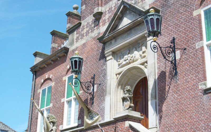 Het bordes van het Purmerends Museum
